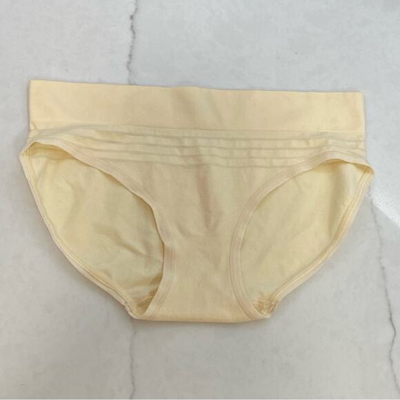 Yummie Seamless Stretch Soft Brief Underwear Panty S NWOT $5/15 - Picture 2 of 4